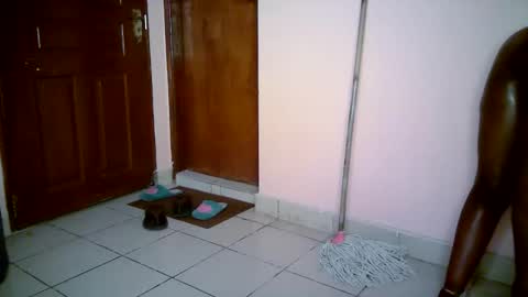 Snapshot of brownmatilly chatting on March 19, 2:59 am brownmatilly online show from March 19, 2:59 am