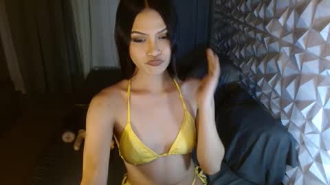 Snapshot of brownsausageroberta chatting on January 7, 10:11 am Roberta GODDESS OF PLEASURE AND SEXUALDESIRE online show from January 7, 10:11 am