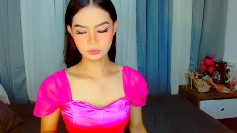 Snapshot of brownsausageroberta chatting on November 13, 8:24 am Roberta GODDESS OF PLEASURE AND SEXUALDESIRE online show from November 13, 8:24 am