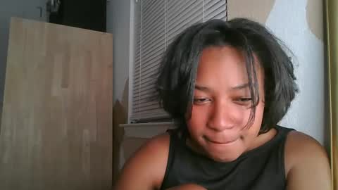 Snapshot of brownsugarcutie3 chatting on October 20, 10:54 pm Brownsuagrcutie online show from October 20, 10:54 pm