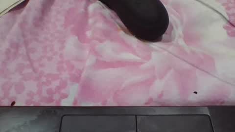 brownwolfie28 online show from October 13, 2:39 pm