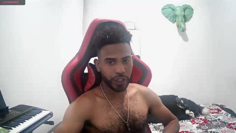 bruce_1111 online show from November 12, 10:30 pm