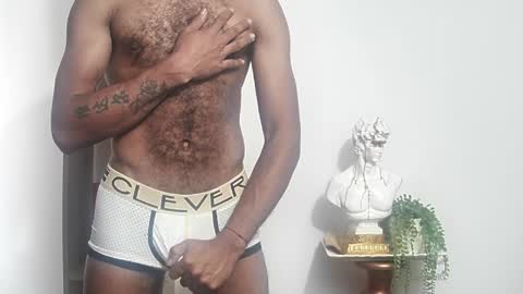 bruce_1111 online show from May 27, 1:30 pm