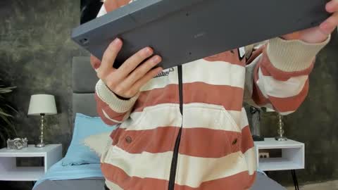 Bruce Hans online show from November 18, 11:36 am