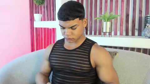 bruce_stroud online show from September 25, 11:25 am