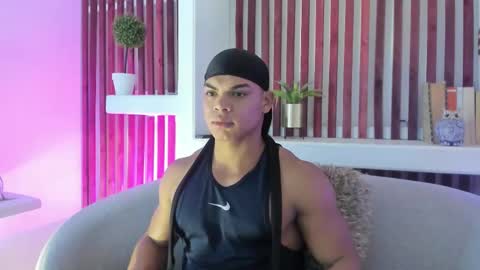 bruce_stroud online show from October 22, 3:18 am