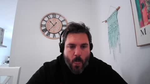 Snapshot of bruce_wayne34 chatting on April 7, 8:37 am Bruce Wayne online show from April 7, 8:37 am