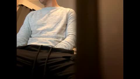 brucelogan80 online show from October 1, 12:05 am