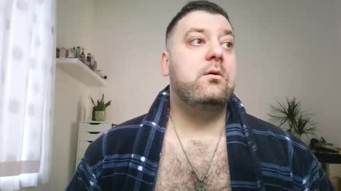 Snapshot of brucemf chatting on March 22, 8:23 pm Bruce online show from March 22, 8:23 pm