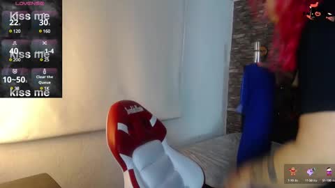 Snapshot of bruja_scarlata chatting on February 13, 5:54 pm Bruja SCarlata online show from February 13, 5:54 pm