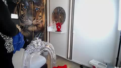 Snapshot of bruja_scarlata chatting on September 17, 10:17 am Bruja SCarlata online show from September 17, 10:17 am