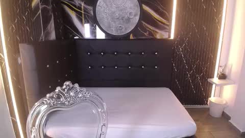 Snapshot of bruja_scarlata chatting on October 7, 10:12 am Bruja SCarlata online show from October 7, 10:12 am