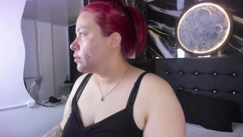 Snapshot of bruja_scarlata chatting on October 10, 10:03 am Bruja SCarlata online show from October 10, 10:03 am