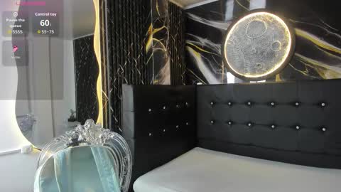 Snapshot of bruja_scarlata chatting on October 11, 10:14 am Bruja SCarlata online show from October 11, 10:14 am