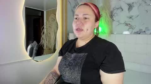 Snapshot of bruja_scarlata chatting on October 14, 10:16 am Bruja SCarlata online show from October 14, 10:16 am