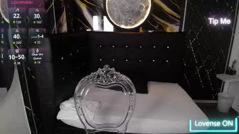 Snapshot of bruja_scarlata chatting on October 22, 10:15 am Bruja SCarlata online show from October 22, 10:15 am