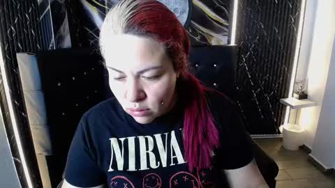 Snapshot of bruja_scarlata chatting on November 5, 10:04 am Bruja SCarlata online show from November 5, 10:04 am