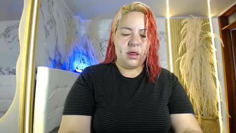 Snapshot of bruja_scarlata chatting on December 15, 10:30 am Bruja SCarlata online show from December 15, 10:30 am