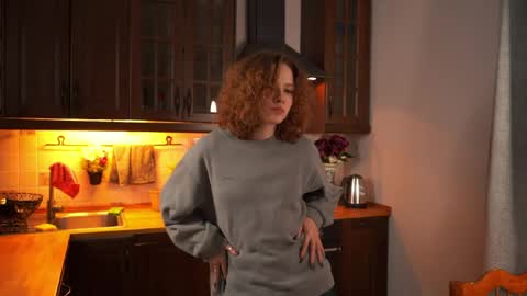 Tess online show from April 20, 1:58 pm