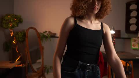 Tess online show from April 22, 2:07 pm