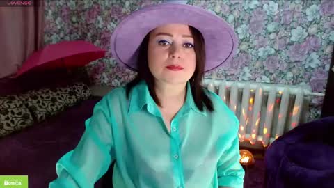 Julia online show from June 5, 9:20 pm