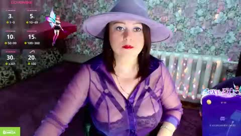 Julia online show from June 20, 8:55 pm