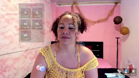 Snapshot of brunette_sasha chatting on February 23, 1:10 pm Sasha Brunette online show from February 23, 1:10 pm