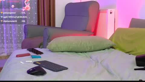 Snapshot of brunettebarbie7777 chatting on December 9, 12:19 pm BrunetteBarbie7777 online show from December 9, 12:19 pm