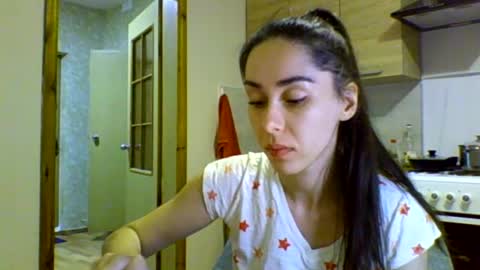 Ellis online show from December 17, 4:00 pm