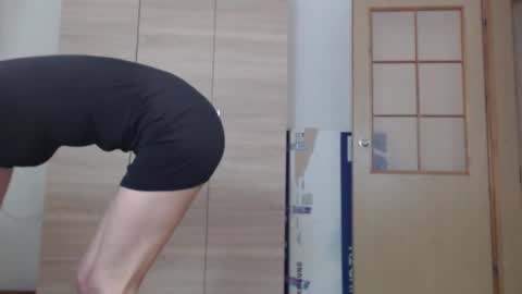 Ellis online show from December 25, 8:18 am