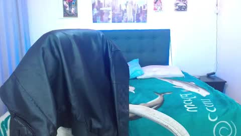 Snapshot of bruno_booss chatting on January 18, 11:08 pm bruno_booss online show from January 18, 11:08 pm