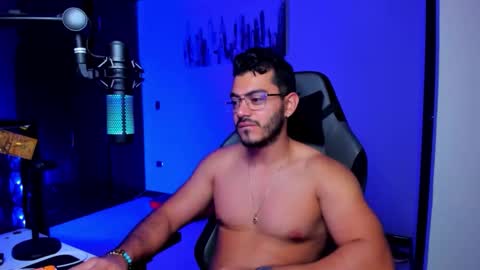 Snapshot of bruno_diaz31 chatting on October 15, 10:48 am Bruno online show from October 15, 10:48 am