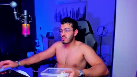 Snapshot of bruno_diaz31 chatting on November 23, 7:19 am Bruno online show from November 23, 7:19 am