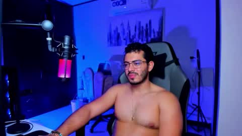 Snapshot of bruno_diaz31 chatting on November 25, 4:34 am Bruno online show from November 25, 4:34 am