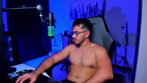 Snapshot of bruno_diaz31 chatting on November 30, 5:00 am Bruno online show from November 30, 5:00 am