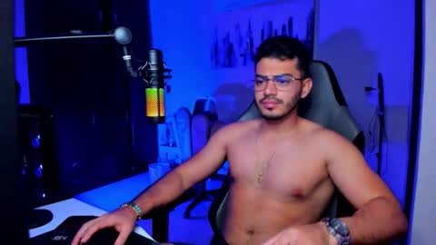 Snapshot of bruno_diaz31 chatting on December 1, 12:32 pm Bruno online show from December 1, 12:32 pm