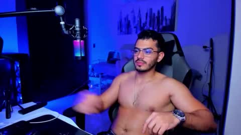 Snapshot of bruno_diaz31 chatting on December 5, 6:33 am Bruno online show from December 5, 6:33 am