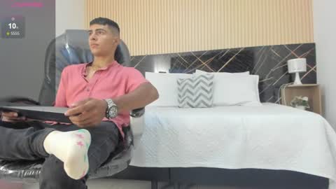 Snapshot of bruno_fox_ chatting on June 13, 7:56 pm Bruno online show from June 13, 7:56 pm