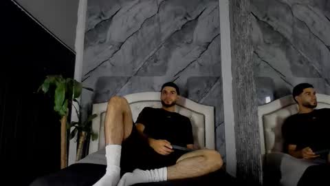 Bry Dalton online show from November 26, 4:02 am