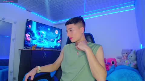 BRYAM INDEPENDENT MODEL online show from January 21, 2:11 am