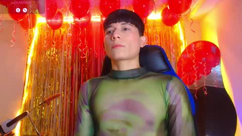 BRYAM INDEPENDENT MODEL online show from September 18, 1:18 am