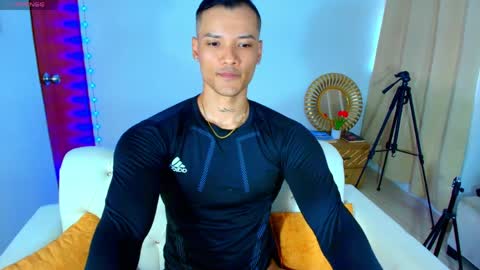 Snapshot of bryan_boy_ chatting on March 29, 10:54 pm bryan online show from March 29, 10:54 pm
