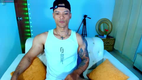 Snapshot of bryan_boy_ chatting on April 11, 1:10 am bryan online show from April 11, 1:10 am