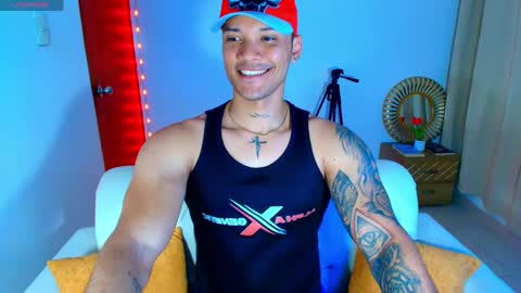 Snapshot of bryan_boy_ chatting on May 2, 1:21 am bryan online show from May 2, 1:21 am