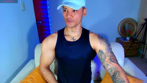 Snapshot of bryan_boy_ chatting on June 6, 1:43 am bryan online show from June 6, 1:43 am