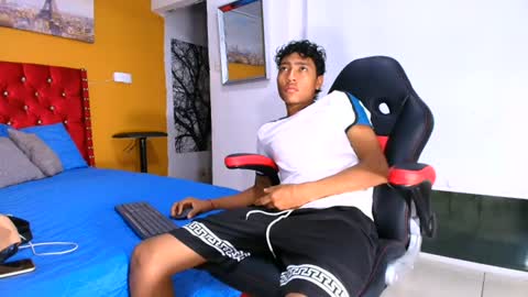bryan_kim online show from June 17, 1:19 am