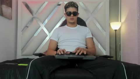 BRYAN online show from August 1, 3:28 am