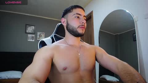 bryan_oficials online show from December 26, 3:38 am