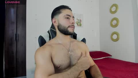 Snapshot of bryan_oficials chatting on April 9, 5:29 pm bryan_oficials online show from April 9, 5:29 pm