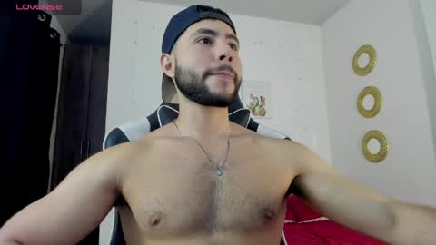 Snapshot of bryan_oficials chatting on May 5, 12:07 am bryan_oficials online show from May 5, 12:07 am